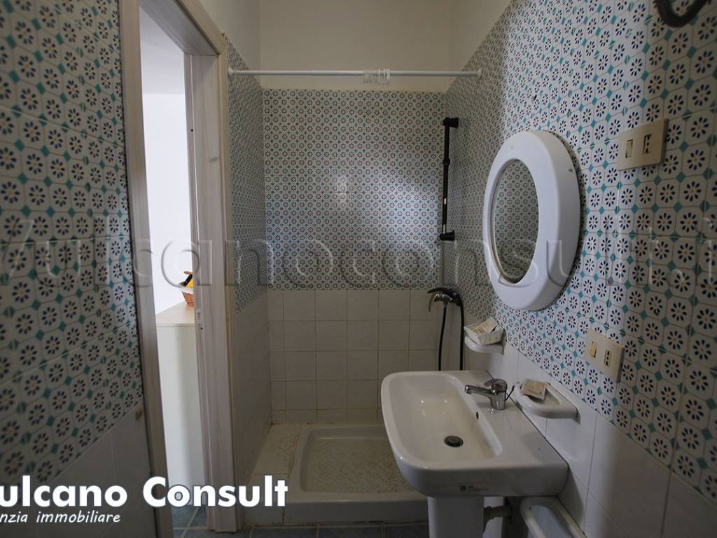 Bagno con doccia