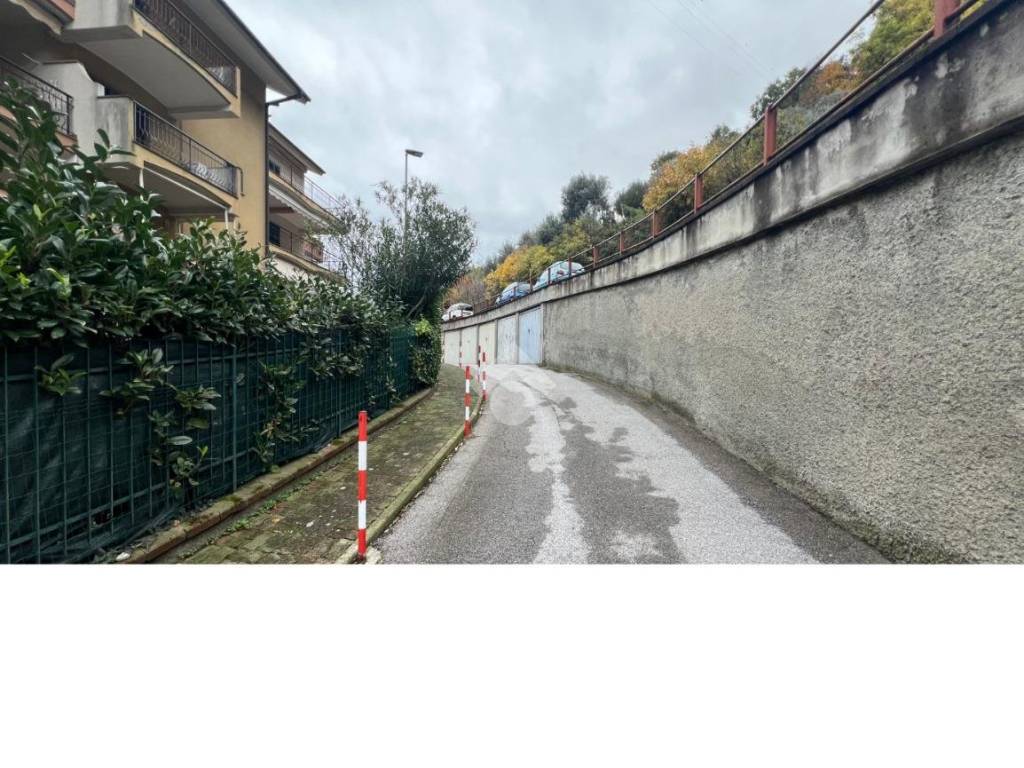 STRADA PRIVATA D'ACCESSO