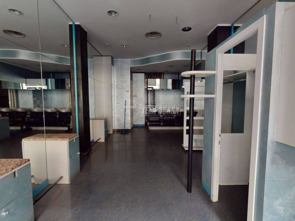 Locale commerciale via vanchiglia 43, vanchiglia, torino