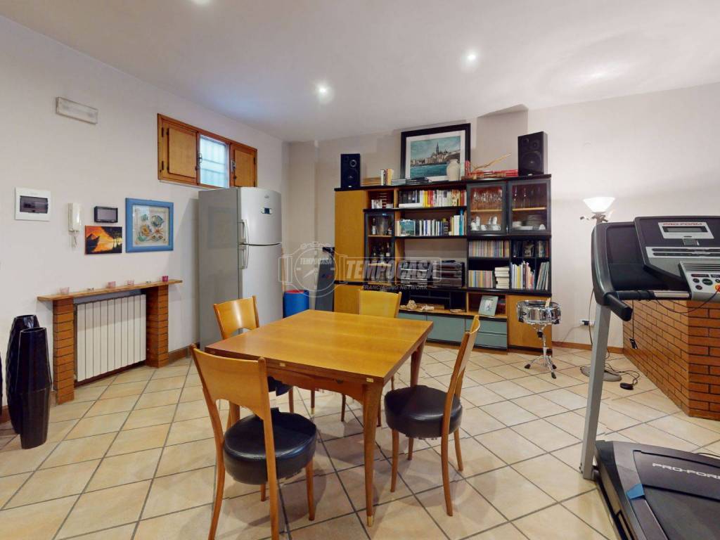 Viale-Borsellino-E-Falcone-Dining-Room