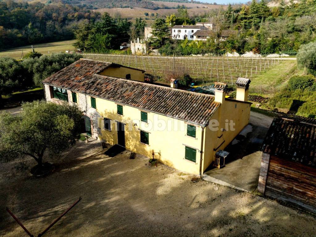 Agriturismo via Croci, Baone, Rif. 108086751 - Immobiliare.it