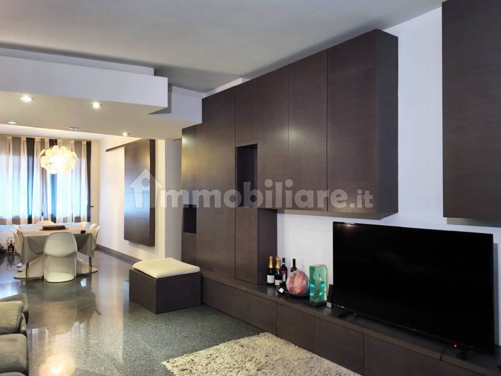 Vendita Appartamento Novara. Quadrilocale in Rotonda Massimo D'Azeglio ...