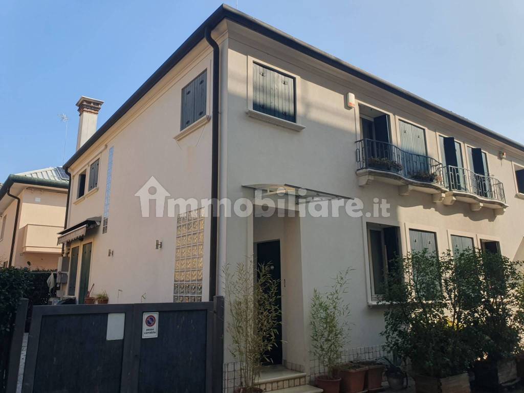 Vendita Villa A Schiera In Piazza Carpenedo Venezia Ottimo Stato vendita-villa-a-schiera-in-piazza-carpenedo-venezia-ottimo-stato