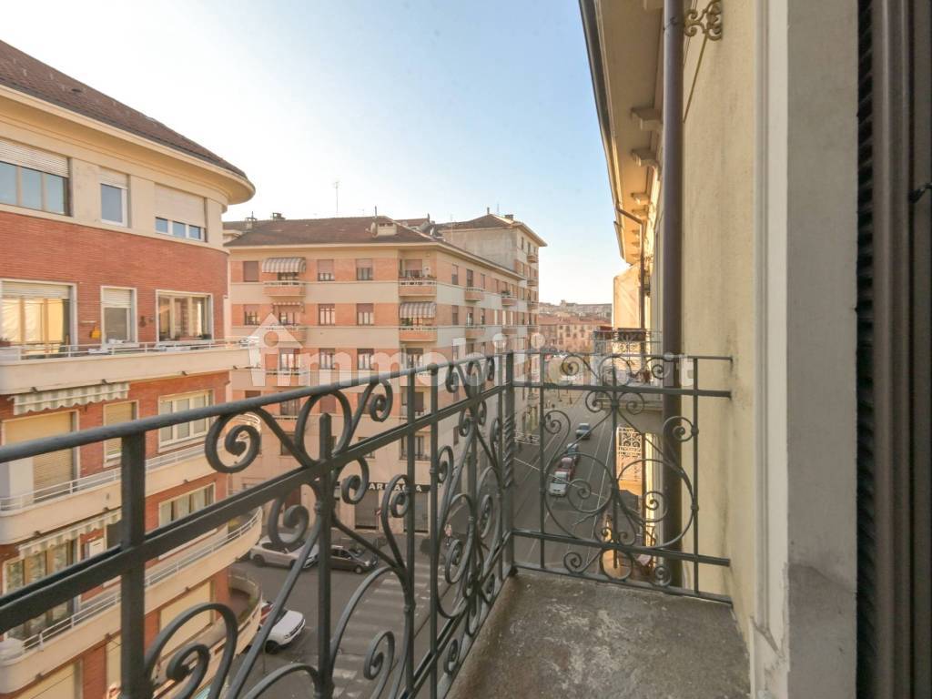 balcone lato via Fabrizi