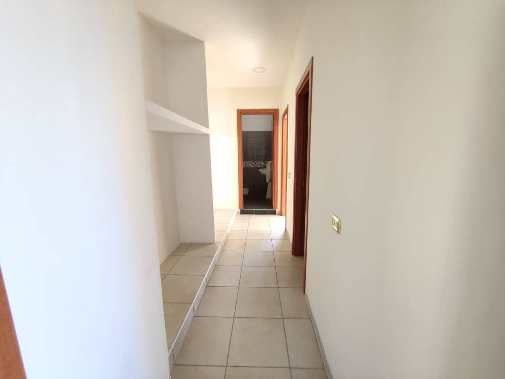 Rent Apartment Nola. 3room flat in via Ambrogio Leone. Excellent