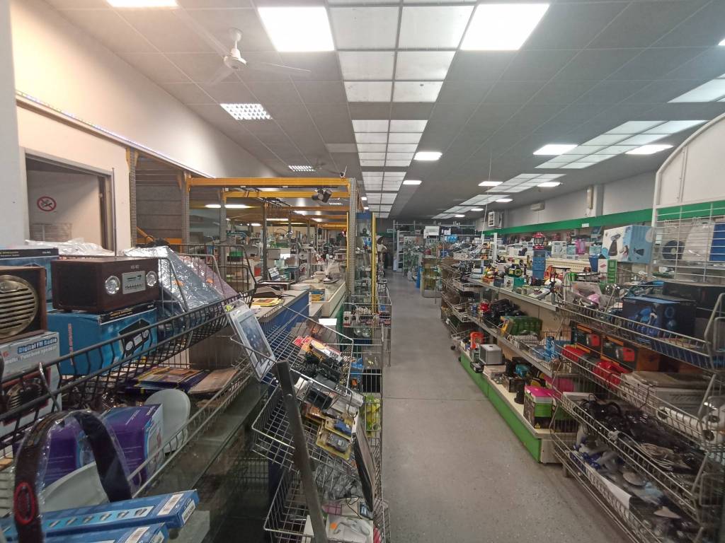 SUPERFICE DI VENDITA