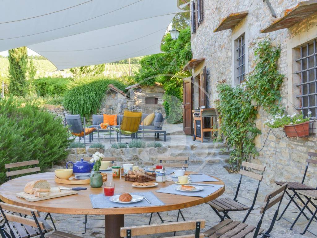 SEMI-DETACHED FARMHOUSE WITH DEPENDANCE - PANZANO