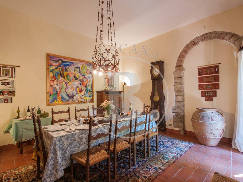 SEMI-DETACHED FARMHOUSE WITH DEPENDANCE - PANZANO