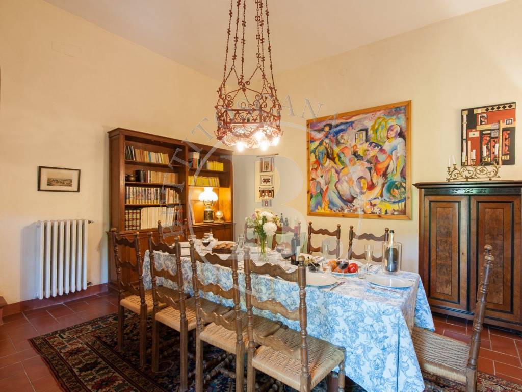 SEMI-DETACHED FARMHOUSE WITH DEPENDANCE - PANZANO