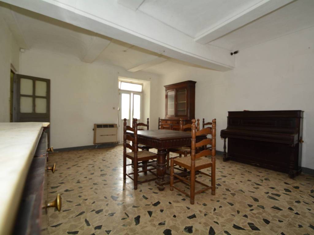Salone