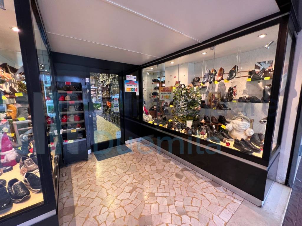 Negozio di calzature Bologna Rif. 107305217 Immobiliare