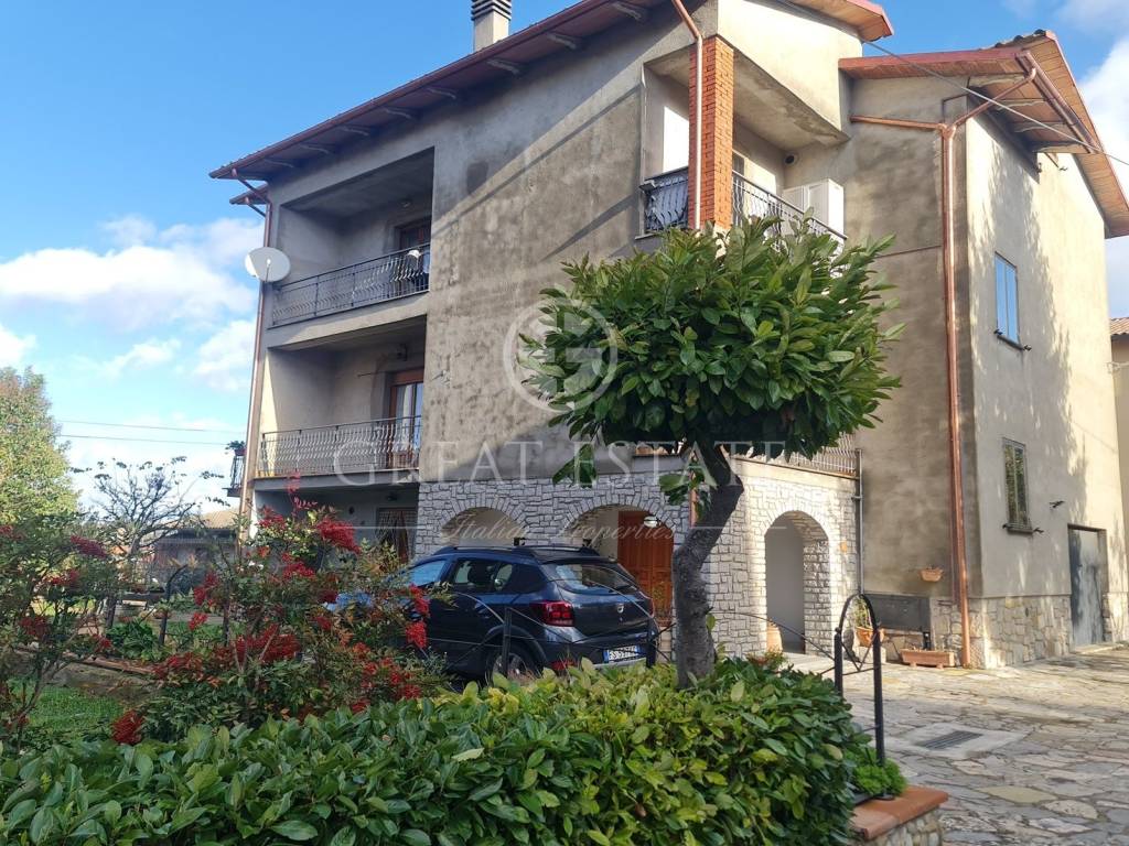 vendesi-appartamento-in-centro-storico-in-umbria-terni-ficulle-17025523398231.jpg