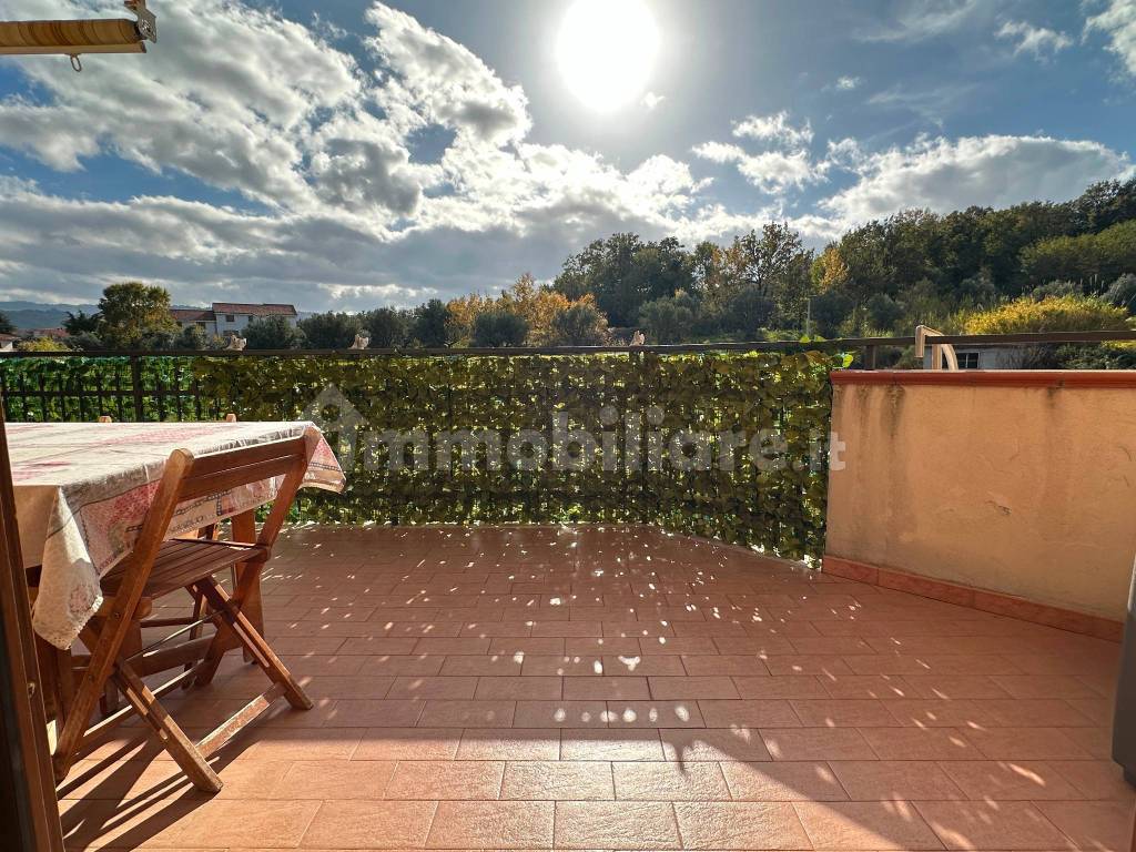 Sale Apartment Mendicino. 3room flat in via Martin Luther King 18. Good condition, third floor