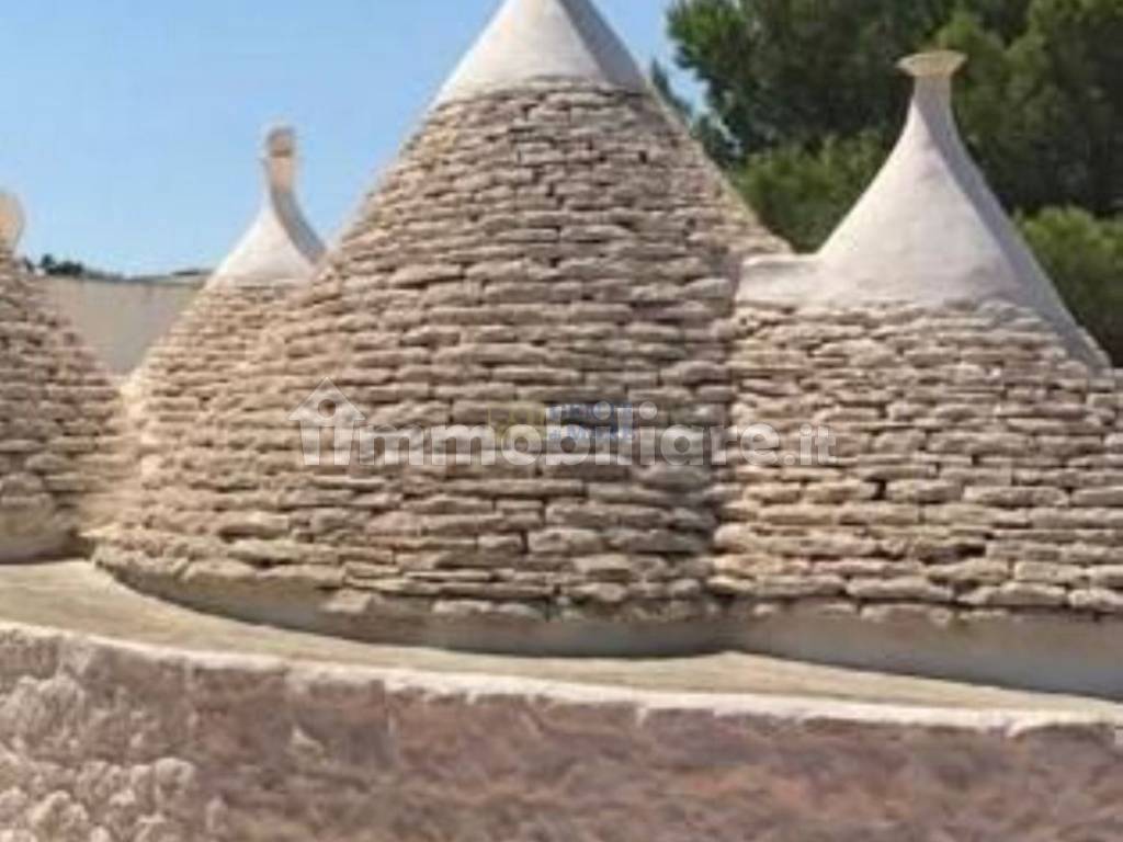 Trullo con piscina