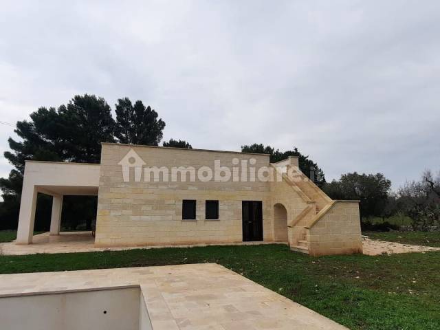 New villa con piscina e vista mare