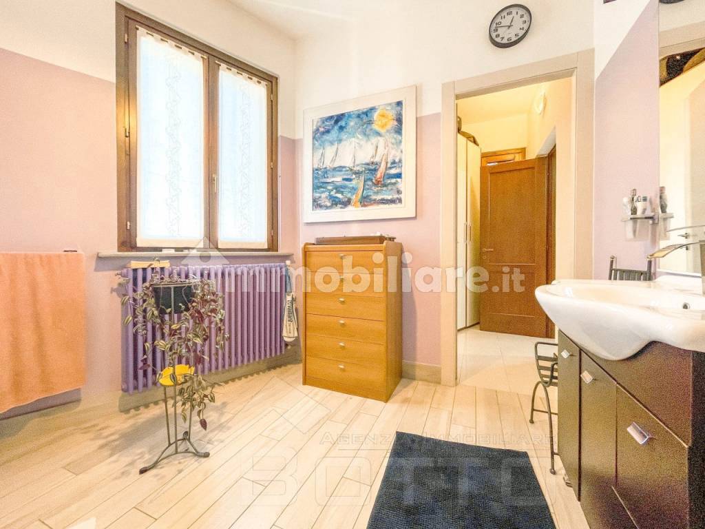 casa vendita sestocalende bagno