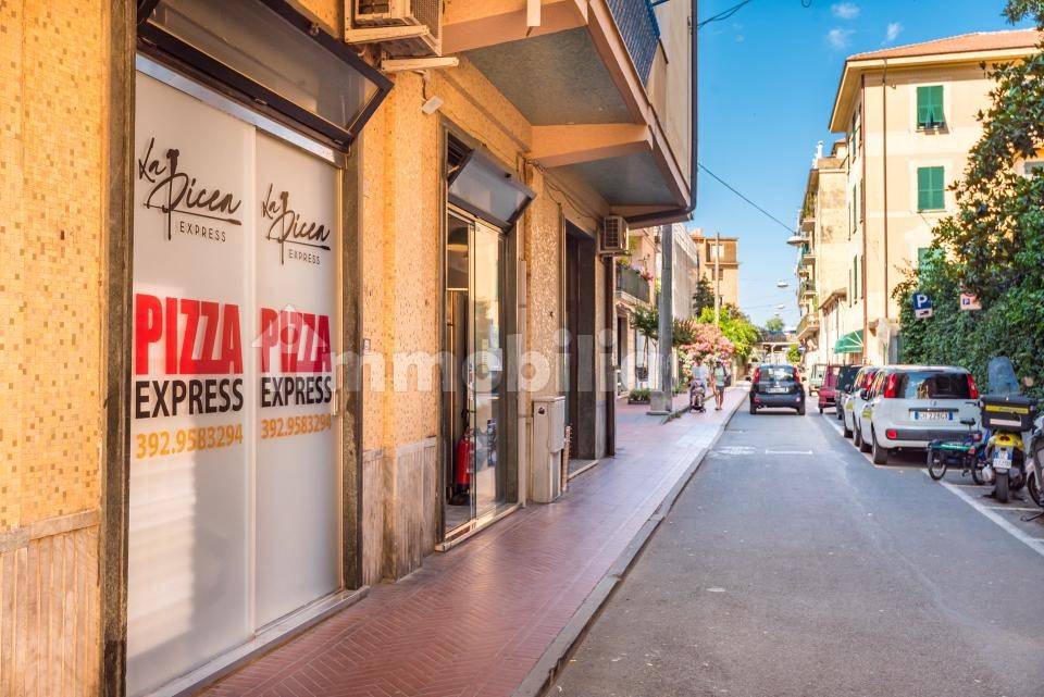 Levanto-Pizzeria da asporto in ottima posizione