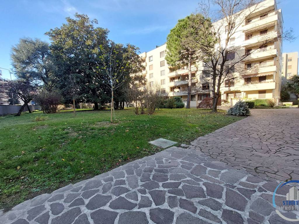 Cortile condominiale