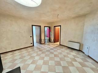 AFFITTASI UFFICIO 97MQ IN ZONA CENTRALE