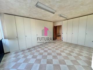 AFFITTASI UFFICIO 97MQ IN ZONA CENTRALE