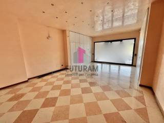 AFFITTASI UFFICIO 97MQ IN ZONA CENTRALE