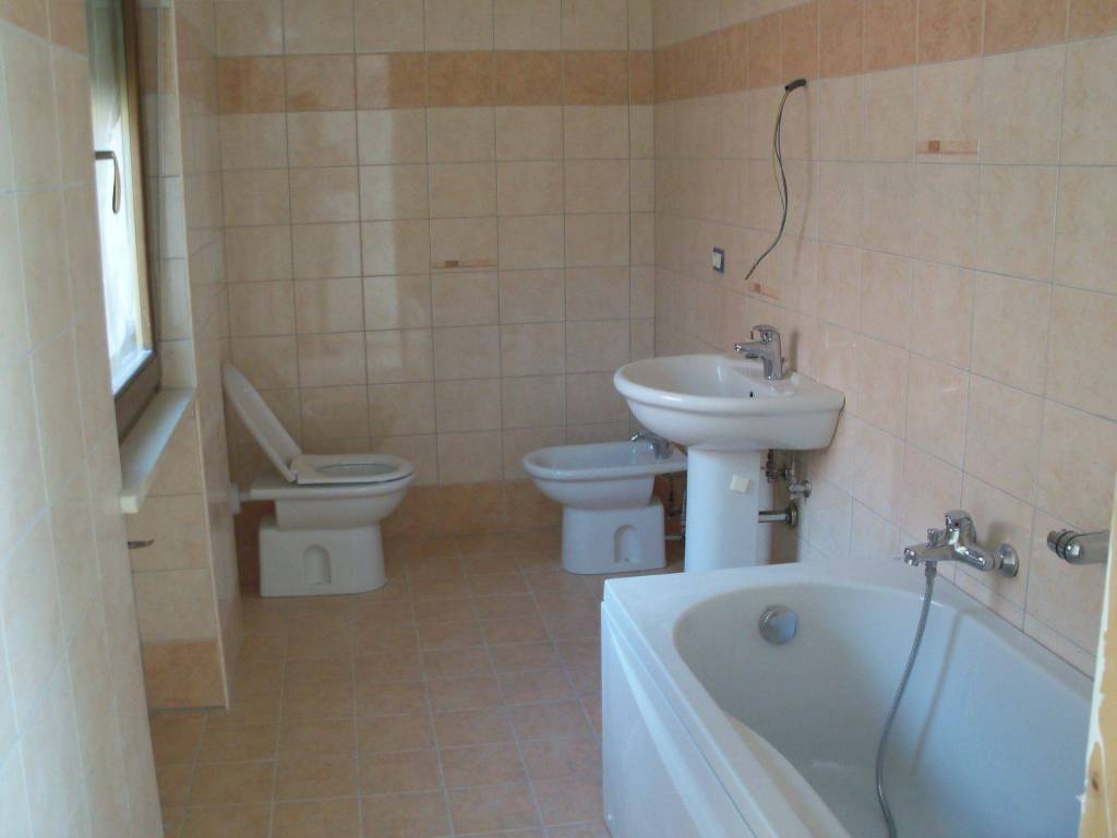 9-bagno%20con%20vasca%20app%201-2%20sub%2014-1702464720-2303fe1b1d.jpg