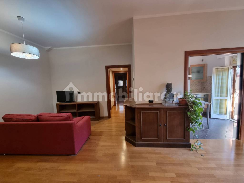 Affitto Appartamento Roma. Trilocale in via Francesco Valagussa. Posto