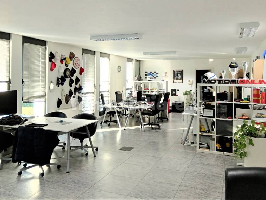 Ufficio - Studio via Luciano Manara 31, Monza, Rif. 108268211 -  Immobiliare.it
