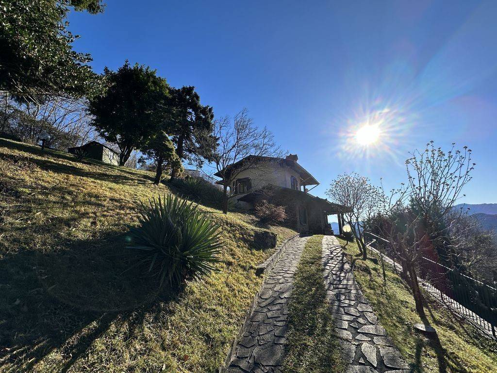 Lago Como Plesio loc. Breglia Casa con Giardino e Vista Lago rid-8