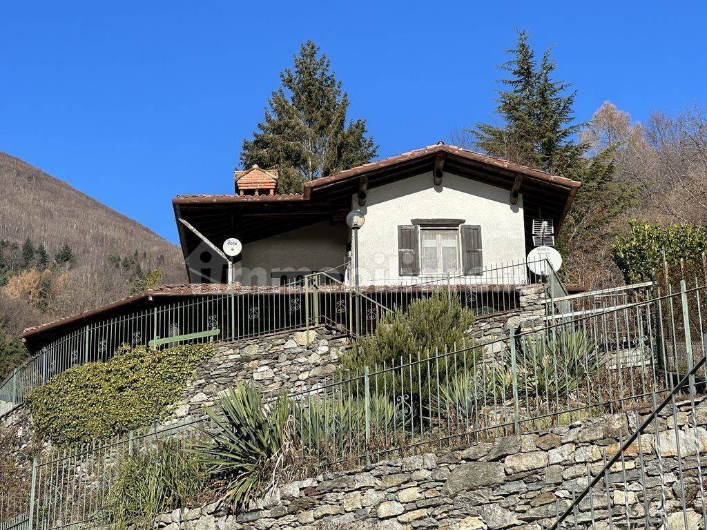 Lago Como Plesio loc. Breglia Casa con Giardino e Vista Lago rid-39