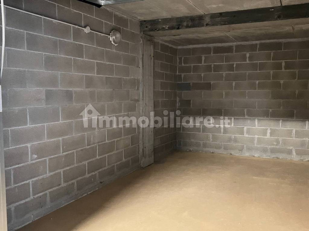 garage-box-via-delle-ciappe-3b-loano-rif-108308039-immobiliare-it