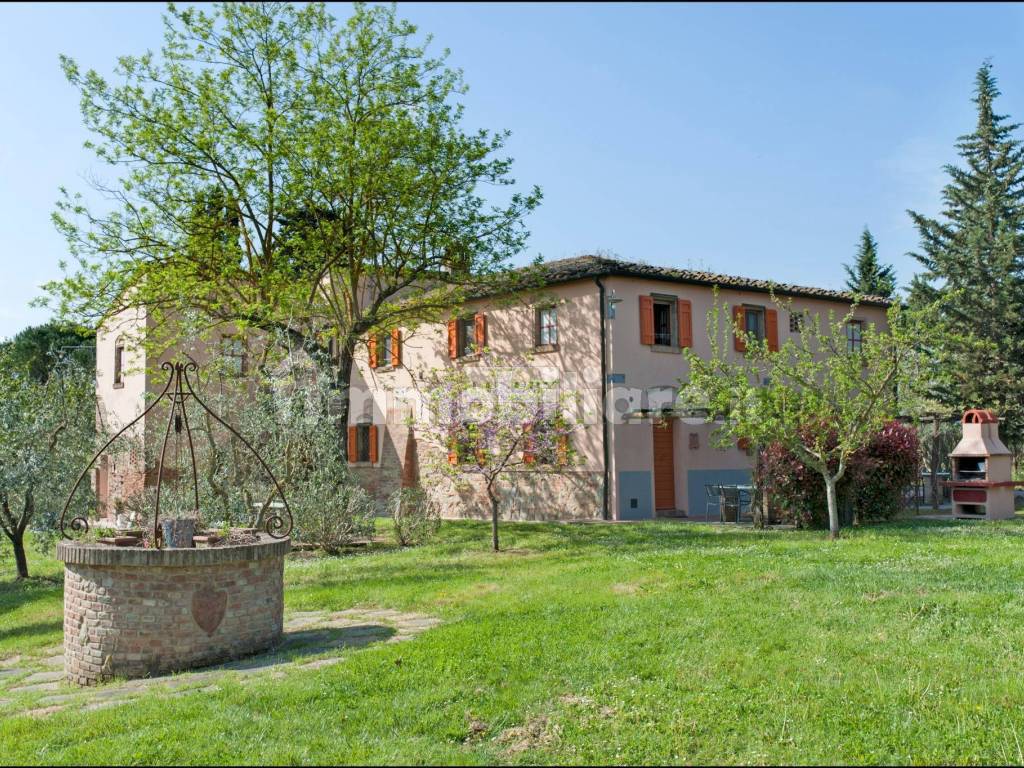 Villa in stile rustico toscano