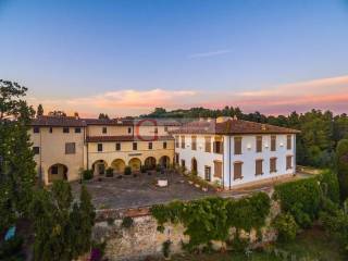 Borgo storico con piscina - Toscana