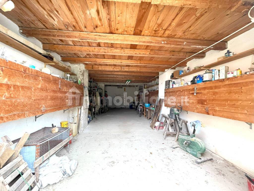 garage - magazzino