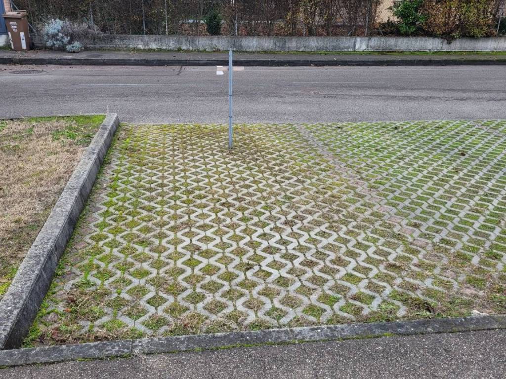 Posto auto - moto viale dino pampari 12, buco del signore - acque chiare, reggio emilia