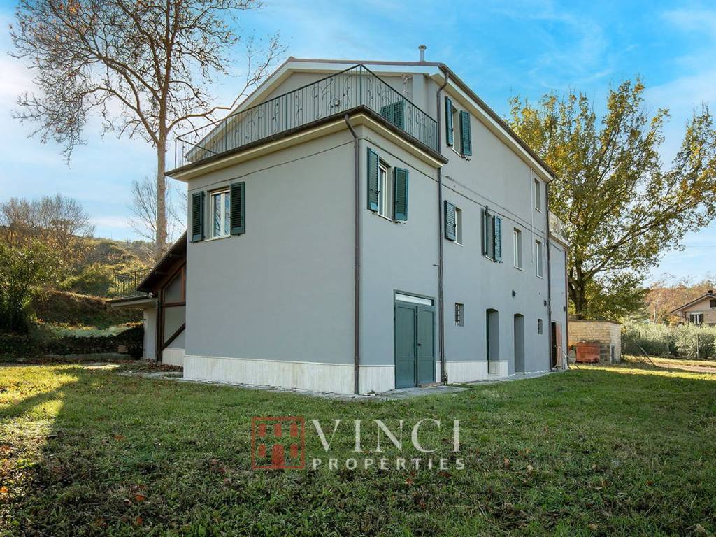 Casale, ottimo stato, 200 m², montalto delle marche