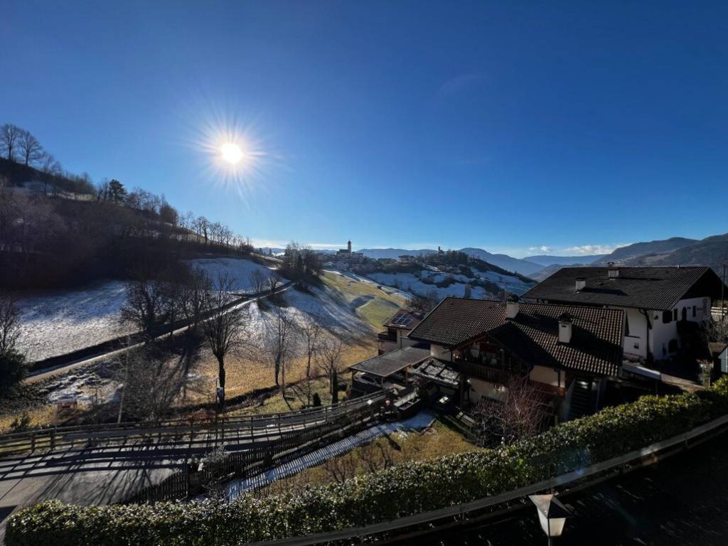 Affascinante appartamento ultimo piano con balcone, ampia soffitta e vista panoramica - Foto 7