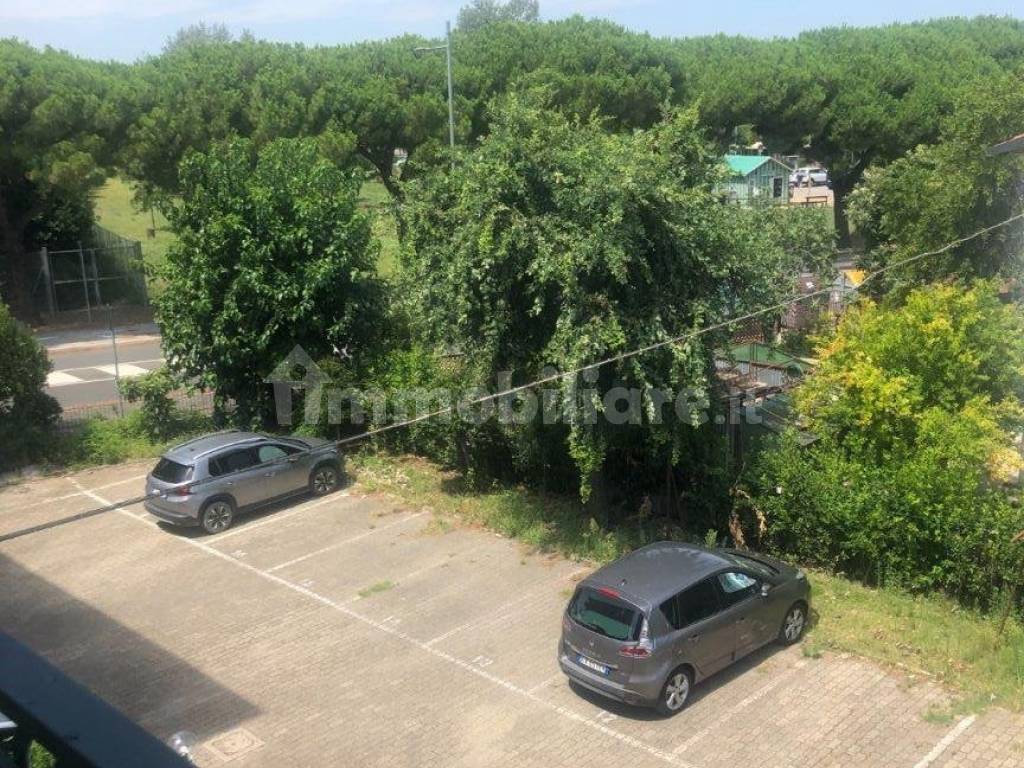 posti auto visti dal balcone