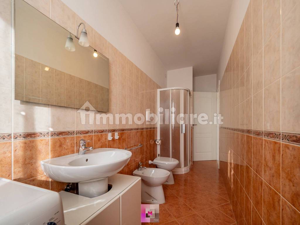 Bagno Finestrato con Doccia_V3