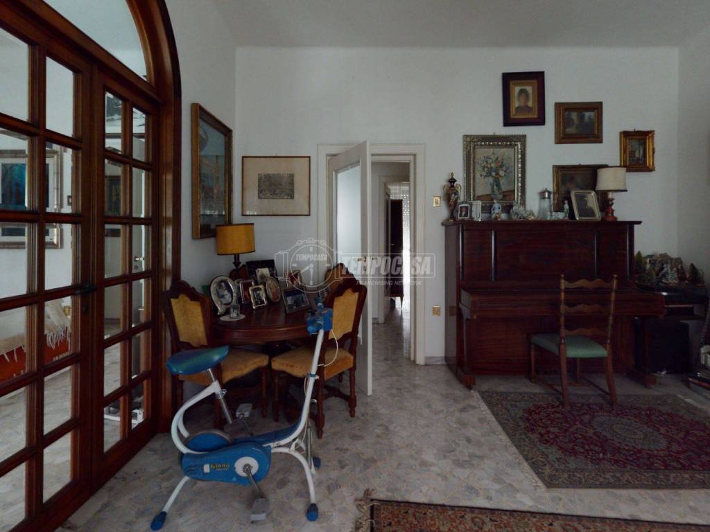 Via-Francesco-Lattanzio-75-Living-Room(1)