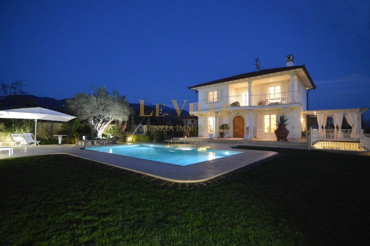 Villa in vendita a Pietrasanta