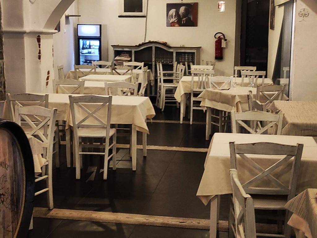 Ristorante piazza san francesco 28, centro, albenga