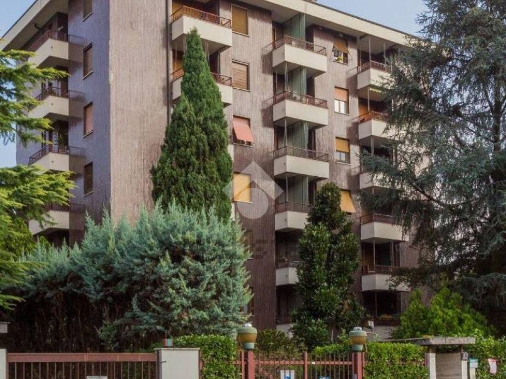 Vendita Appartamento Milano. Quadrilocale in via Oreste Salomone 13