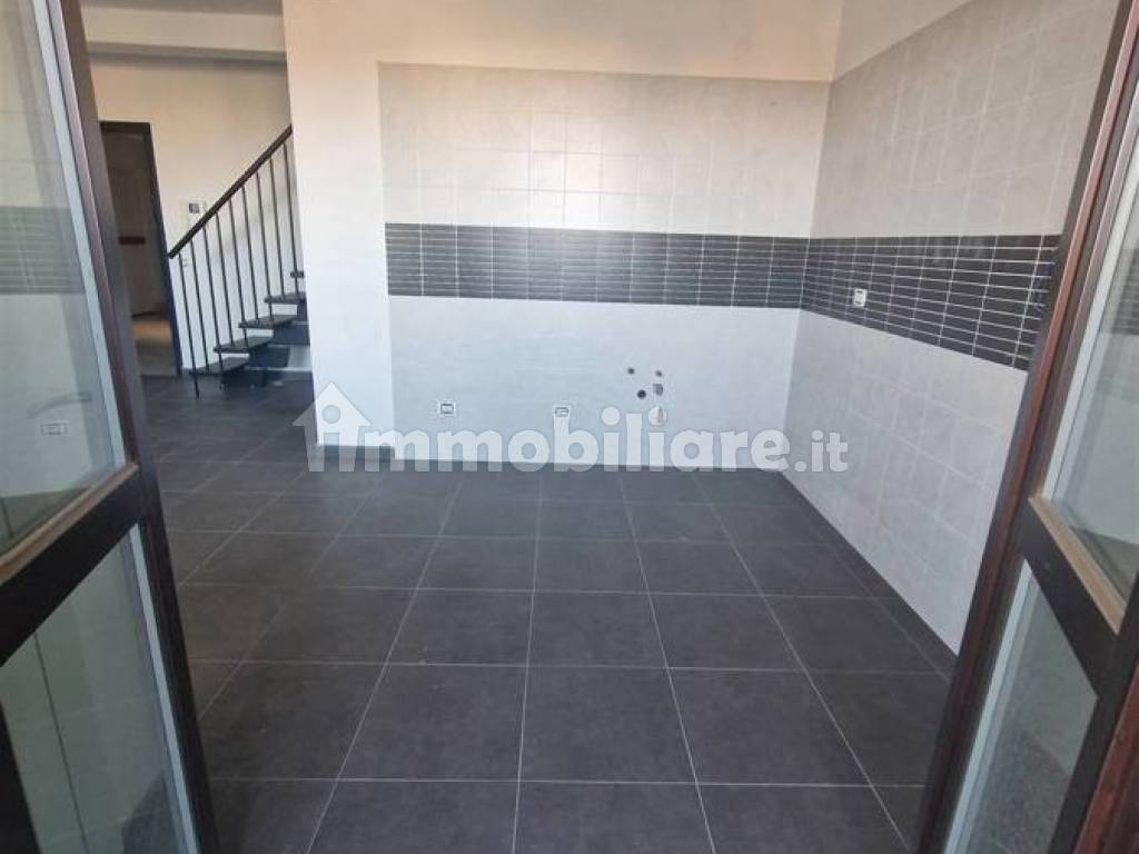 SESTO SAN GIOVANNI VIA MAZZINI 10 ATTICI CON TERRAZZO LOGGIATO (14).jpg