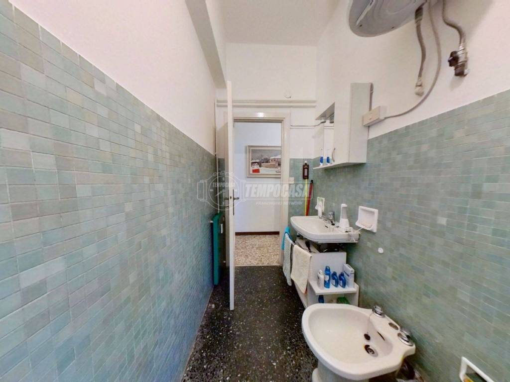 Sale Apartment Savona. 3room flat in via Carlo Collodi 5. Good