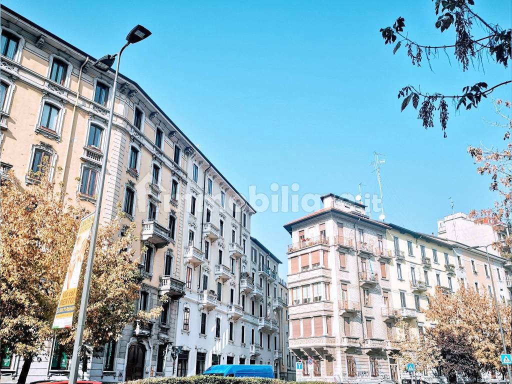 Affitto Appartamento Milano. Trilocale in via della Braida 4. Buono stato,  con balcone, riscaldamento centralizzato, rif. 108490413