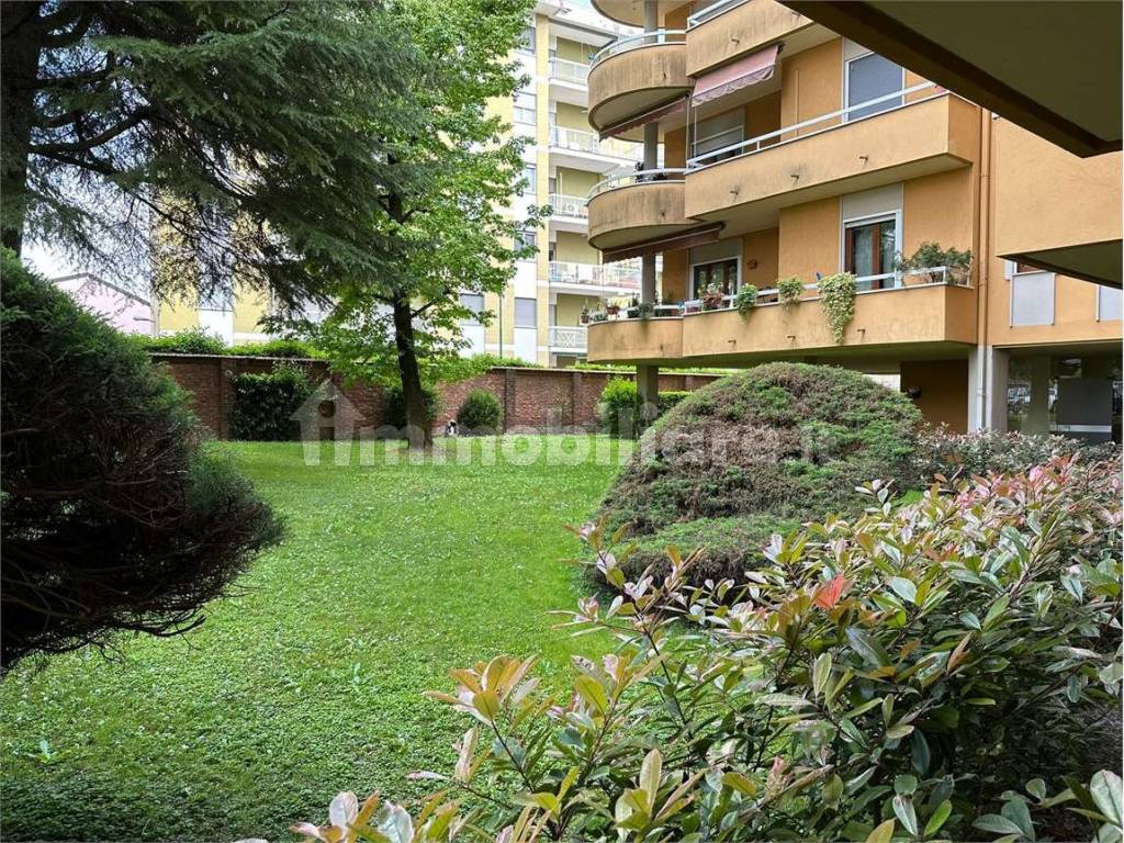 Giardino condominiale