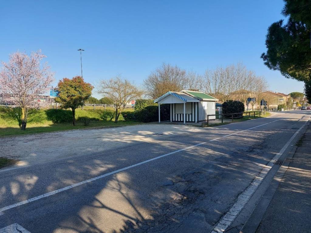 Magazzino - deposito, ponte nuovo - madonna dell'albero, ravenna