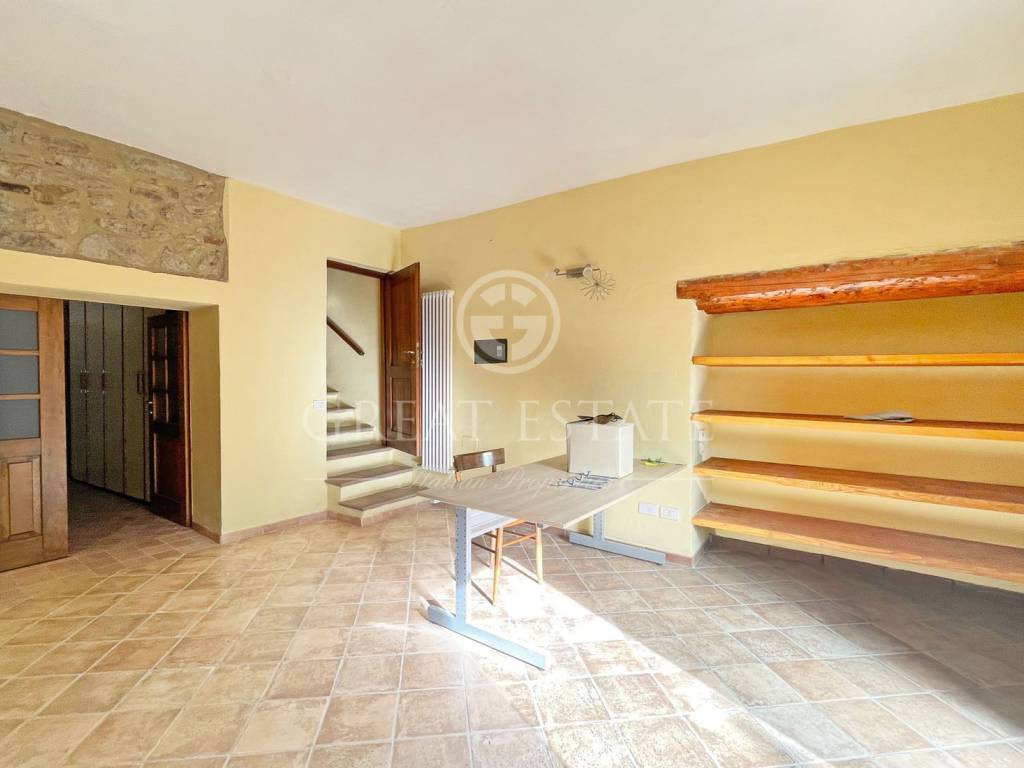 vendesi-appartamento-in-centro-storico-in-toscana-siena-montalcino-17047206438565.jpg