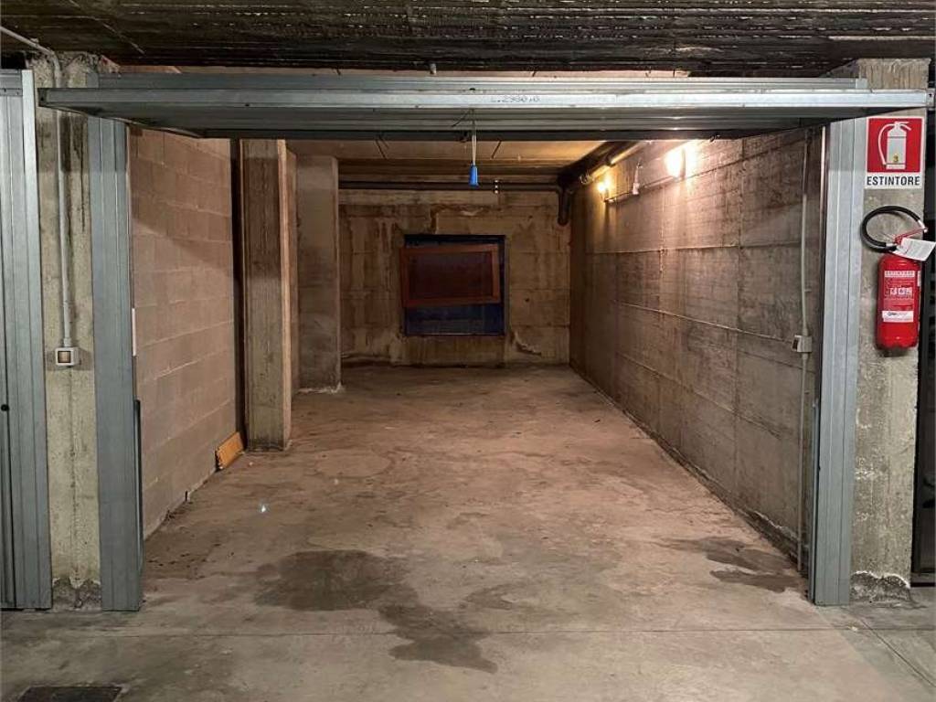 Garage - box via belvedere, 3, civate
